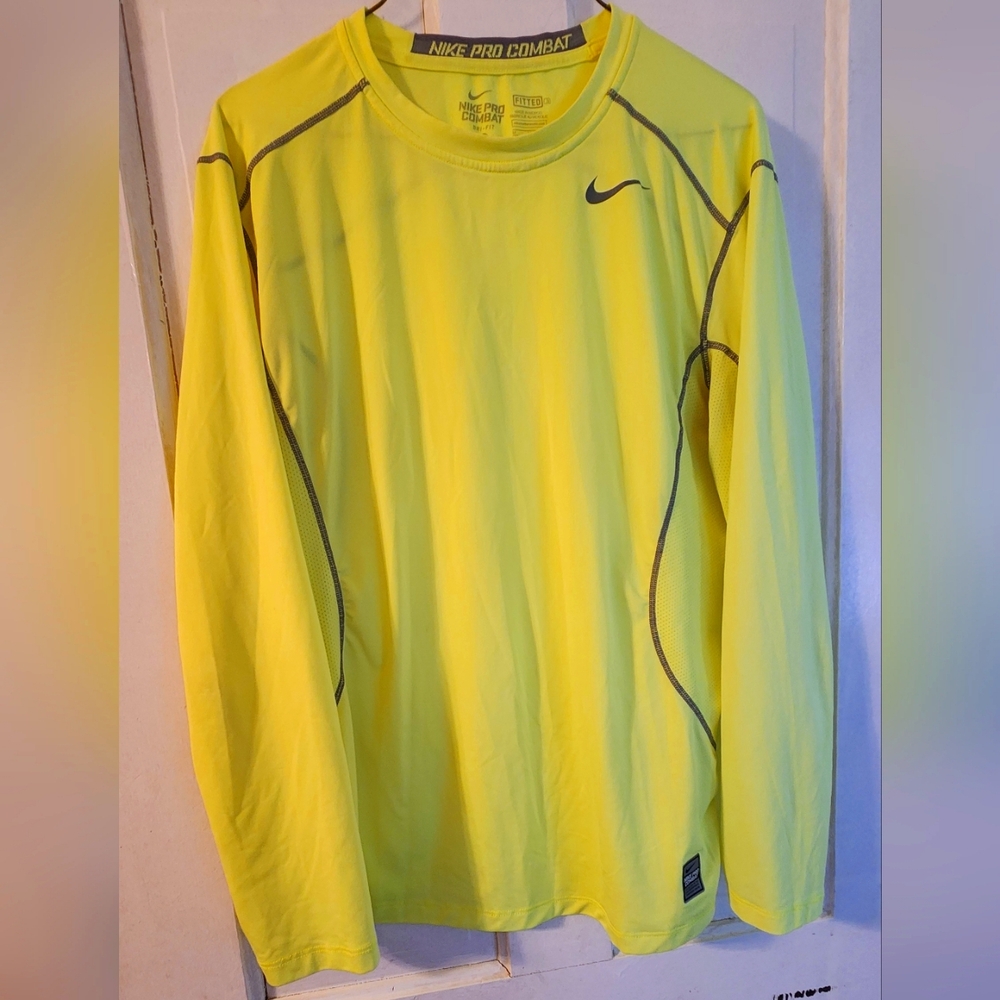 Nike Pro Combat Dri-Fit Fitted M Pullover Tee Neon Yellow